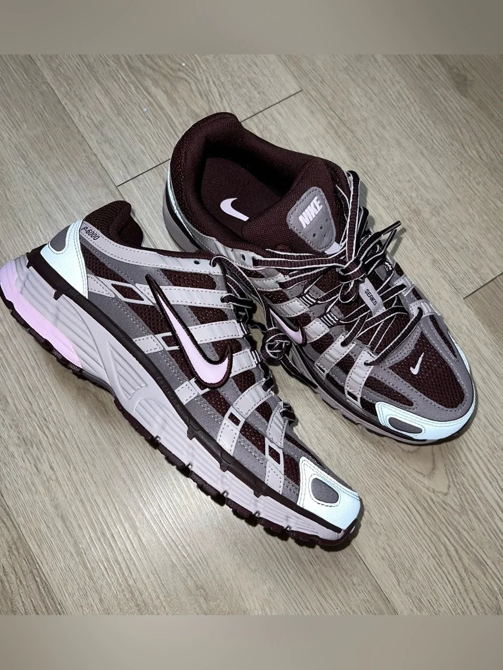 NEW NIKE P-6000 Burgundy Crush Pink Foam WMNS HV2522 600